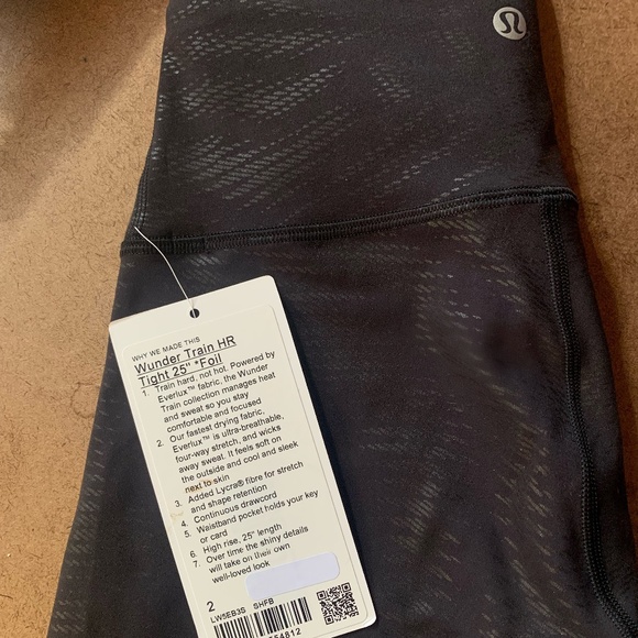 Brand new Lululemon foil legging - Picture 1 of 2